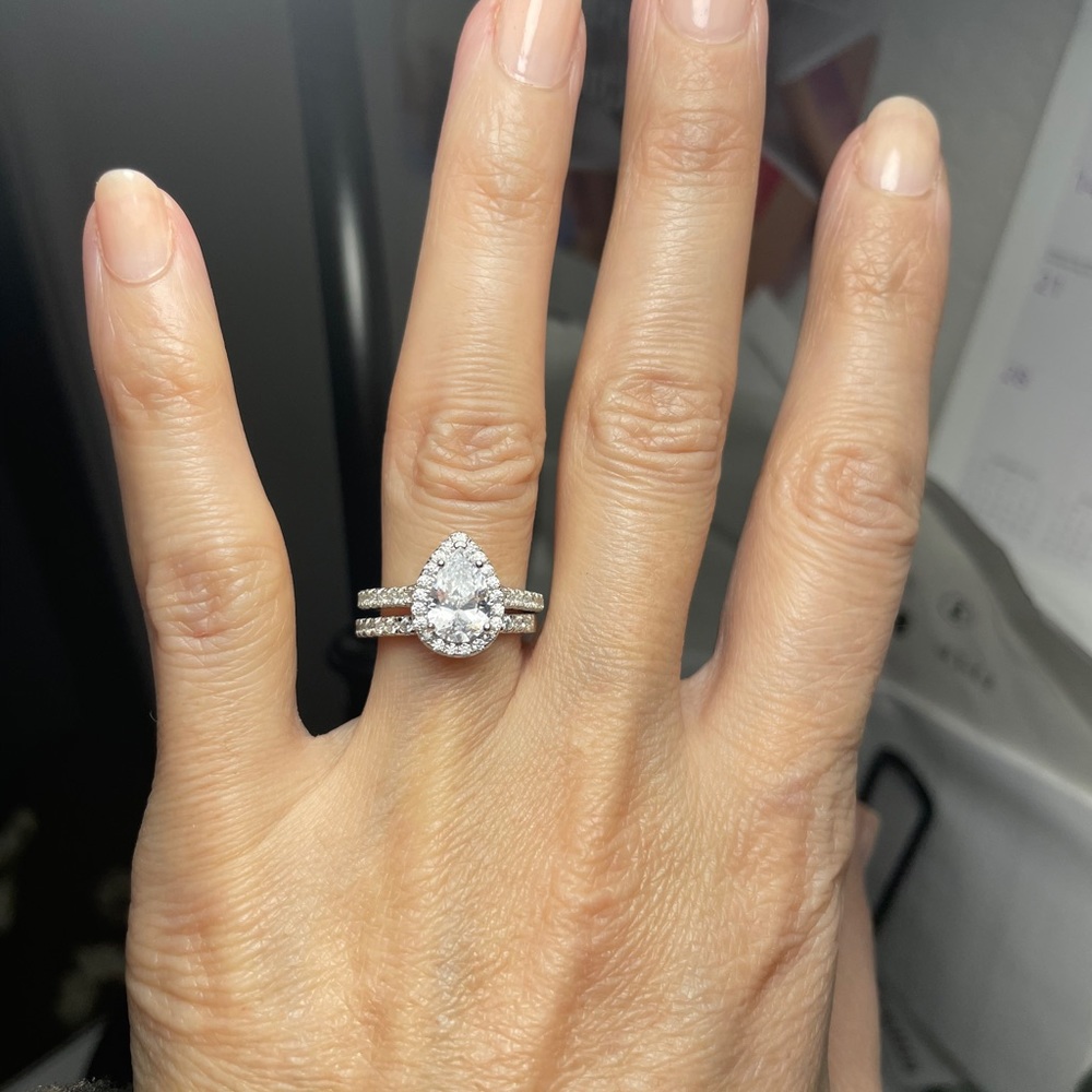 Pear shaped diamond ring+Engagement+Wedding+Synthetic Diamond+cruelty fr…